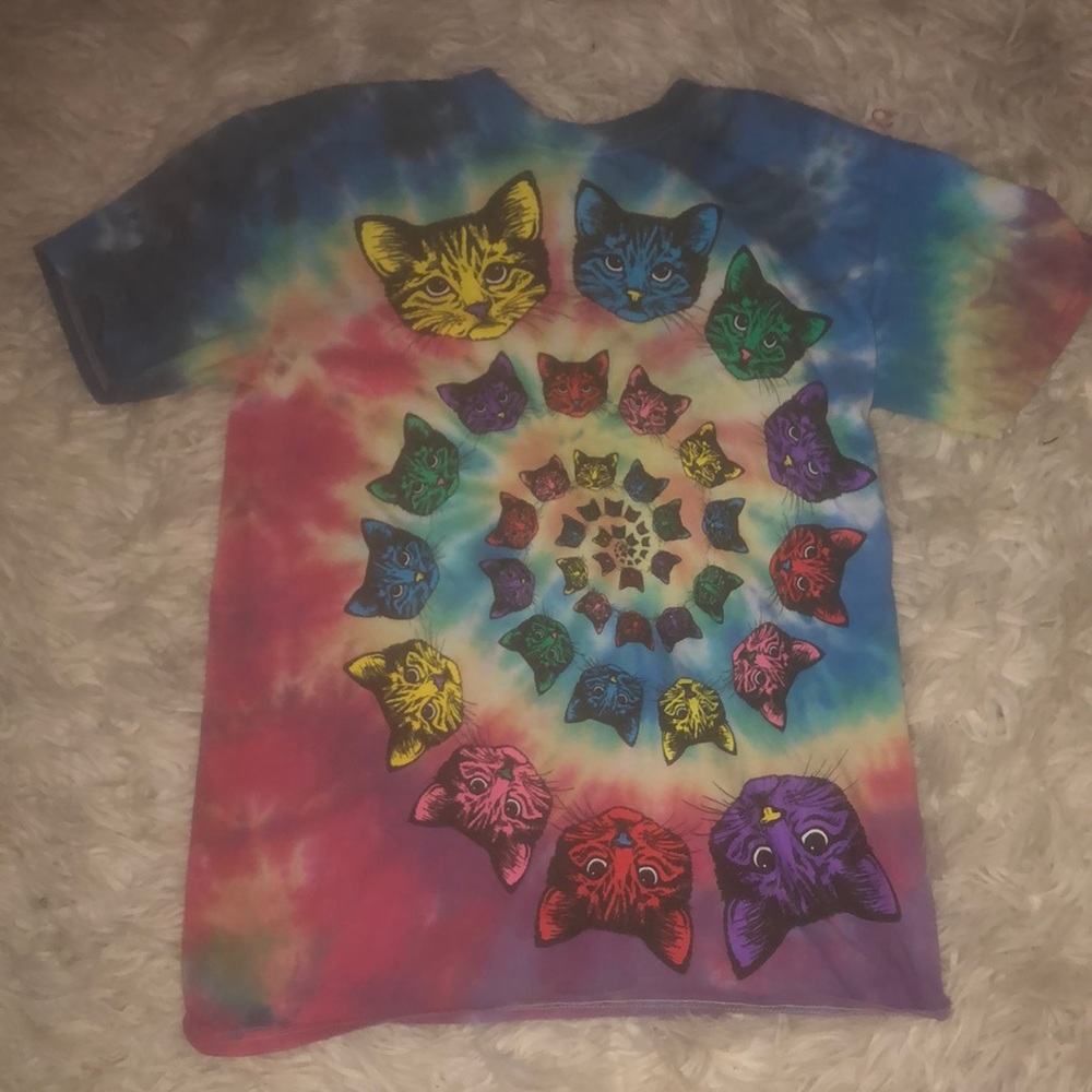 Psychedelic cat t shirt